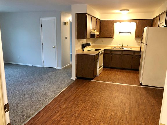 Dining/Kitchen