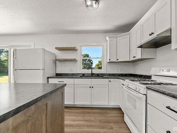4th image of 52519 County Road 35