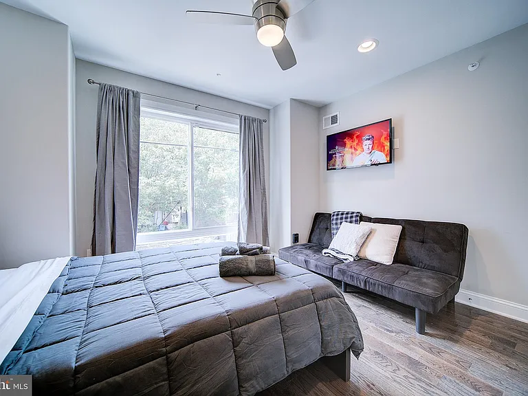 1513 S Lambert St — Photo 55