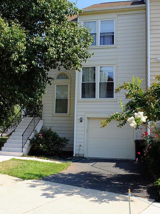 1st image of 512 Dakota Dr
