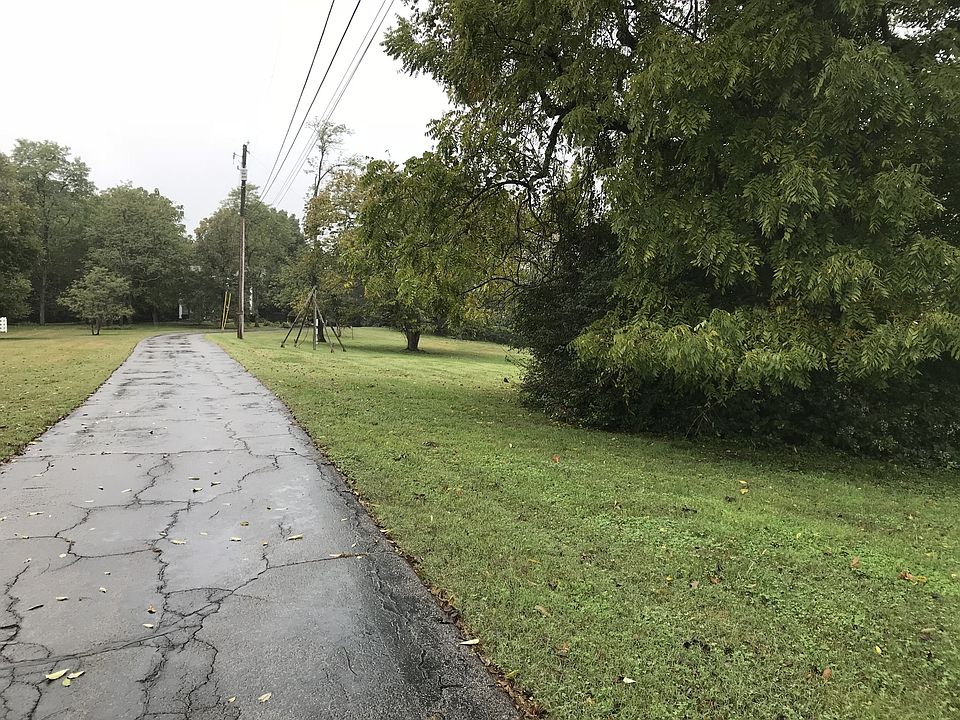 2nd image of 5843 Cloverland Dr