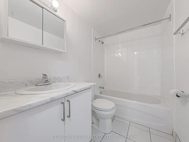 100 Rowena Dr #712 — Photo 12