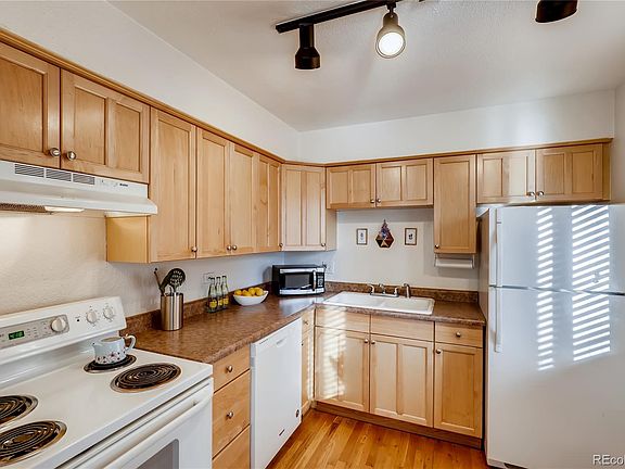 4th image of 1144 N Ogden St APT 202