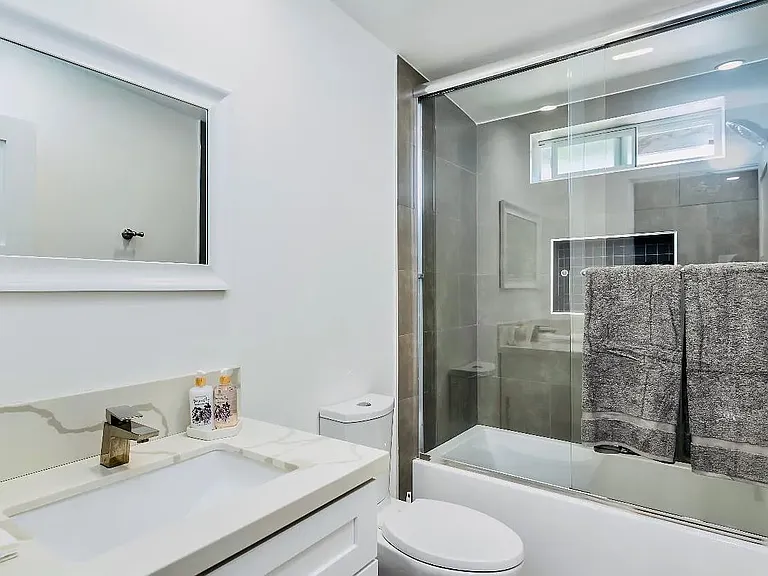 5655 Wilkinson Ave — Photo 3