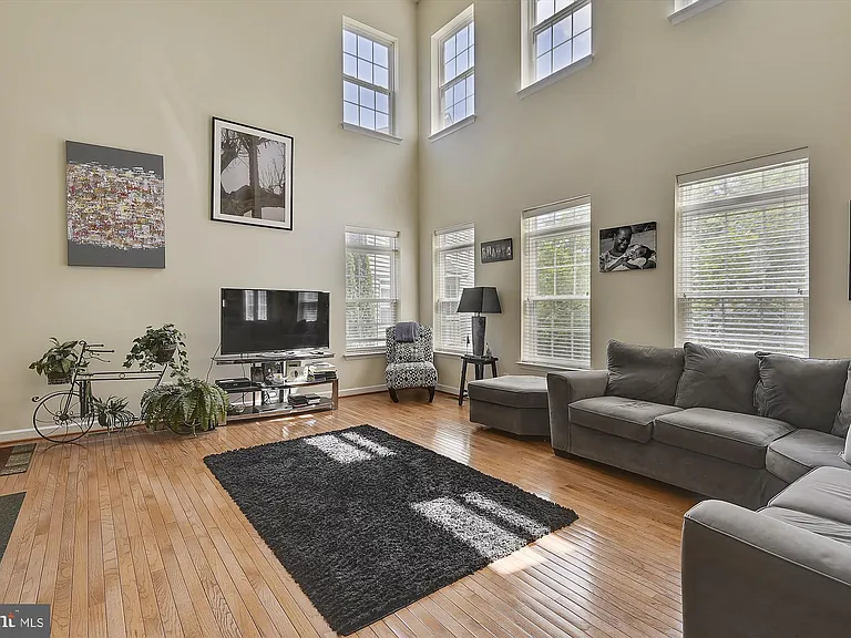 6087 Piney Woods Ct — Photo 12