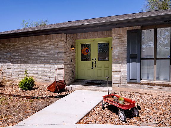 5th image of 3505 Wimbledon Dr