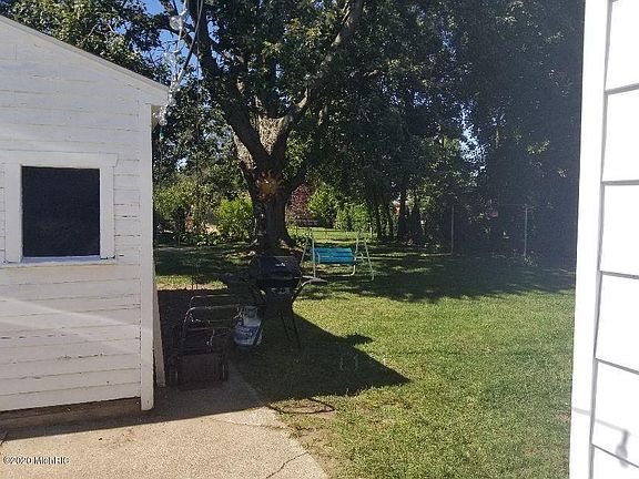 5th image of 5147 Heyboer Ave SE