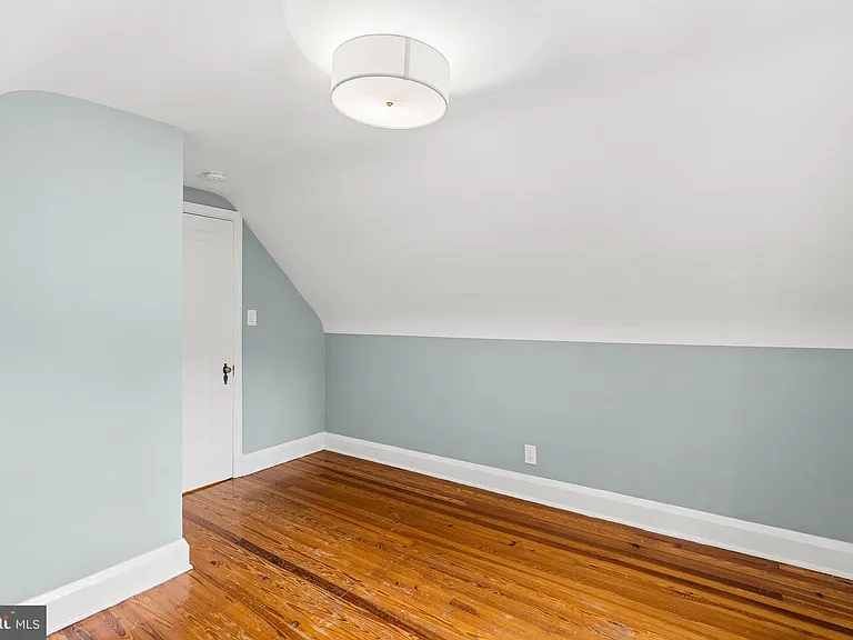 418 Murdock Rd — Photo 28