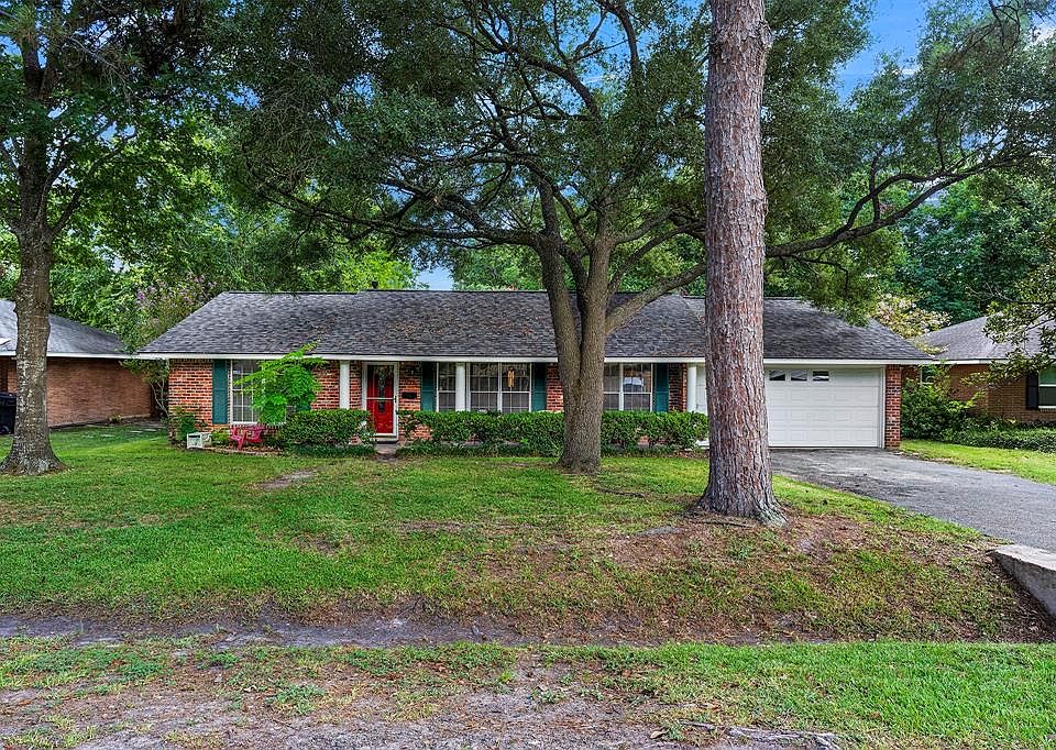 1st image of 9015 Rockhurst Dr