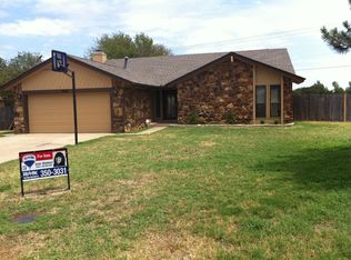 10116 Albert Ln, Yukon, OK 73099