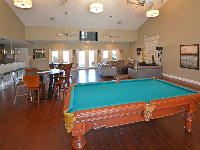 102 Pompano Dr SE #C — Photo 41