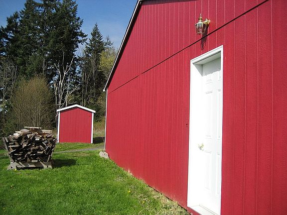 4/4/07 view from garage to pumphouse