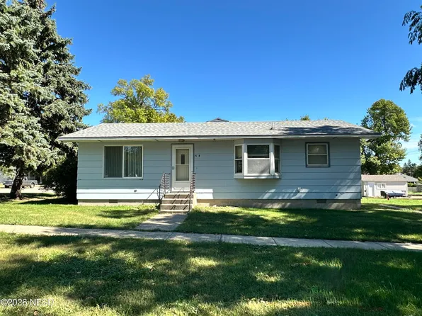502 2nd Ave S, Clear Lake, SD 57226