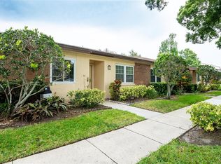 820 Maclaren Dr N APT B, Palm Harbor, FL 34684