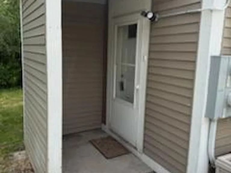 5036 S 92nd St — Photo 15