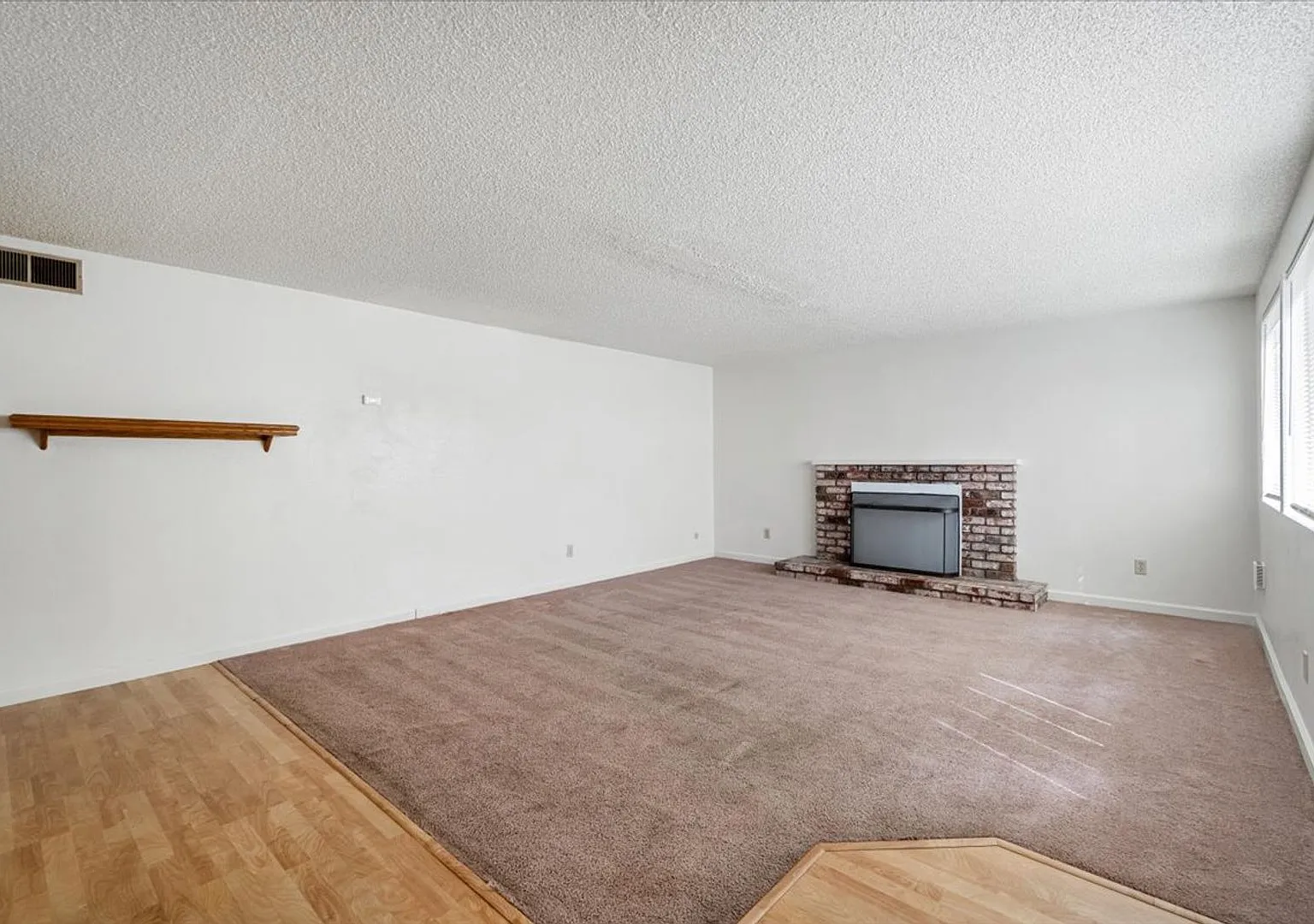4564 Valley West Blvd — Photo 4