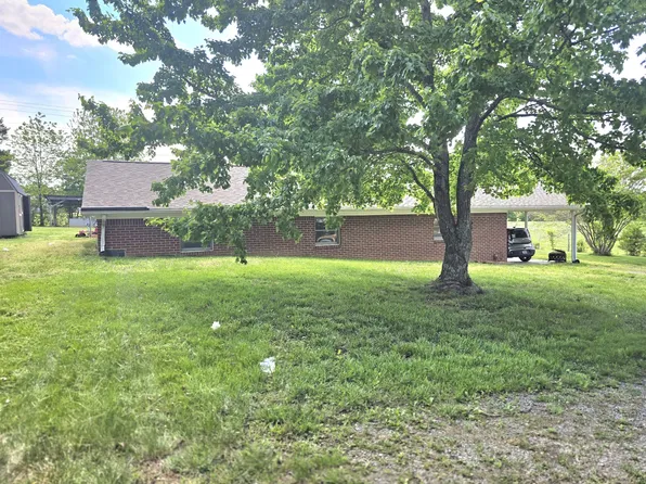 1833 New Hope Rd, Cadiz, KY 42211