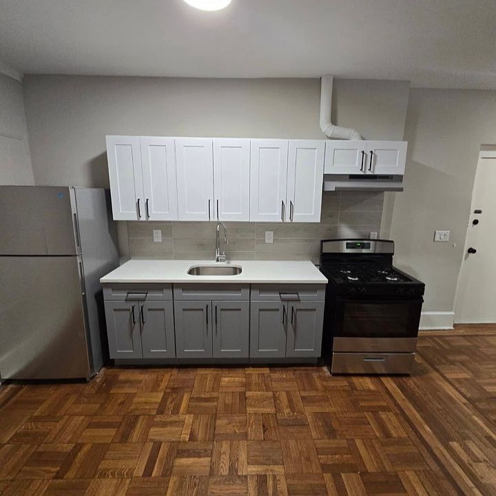 1st image of 502 W 7th St #3