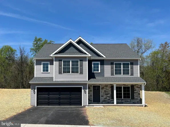 133 Foxglove Dr, Middletown, PA 17057