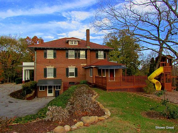 5th image of 3918 Belle Aire Cir SW