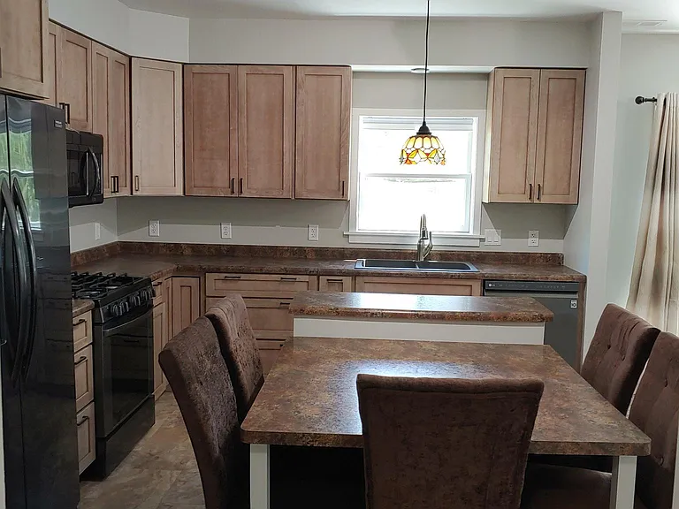 433 E Sleights Rd — Photo 8