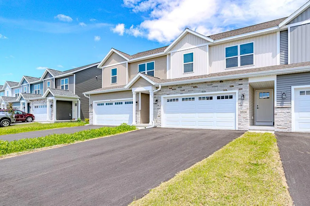3504 Green Pastures Ln — Photo 2