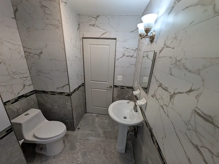 16 Groton St — Photo 2