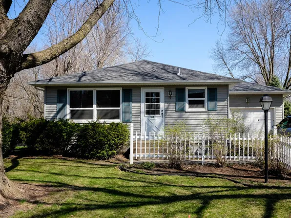 107 9th St NW, Byron, MN 55920