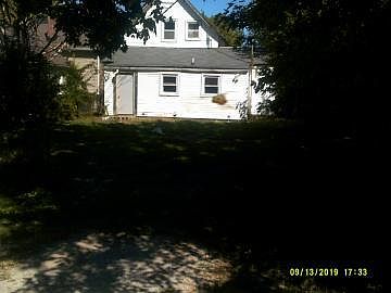 2nd image of 425 W 4th St