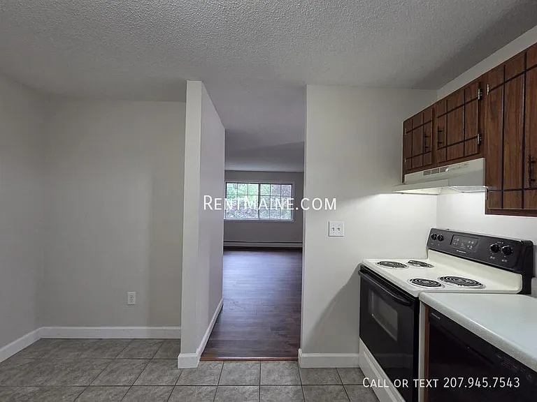 10 Tall Pines Dr #21 — Photo 4