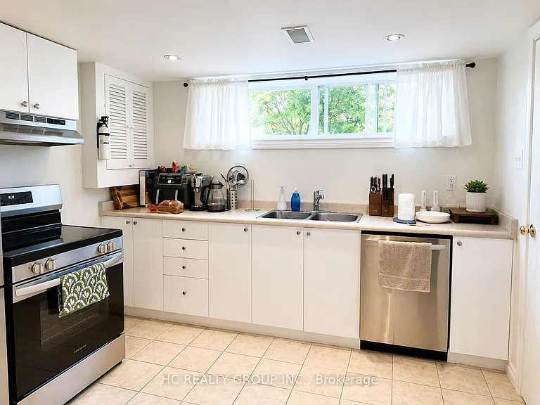 9 Kencliff Cres #LOWER LEVEL — Photo 5