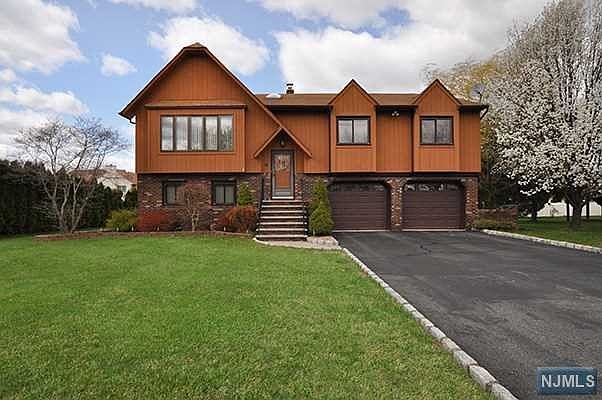2nd image of 22 Patania Ct