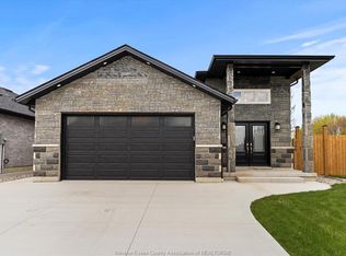 199 Thomas Ave, Chatham Kent, ON N8A 5H6