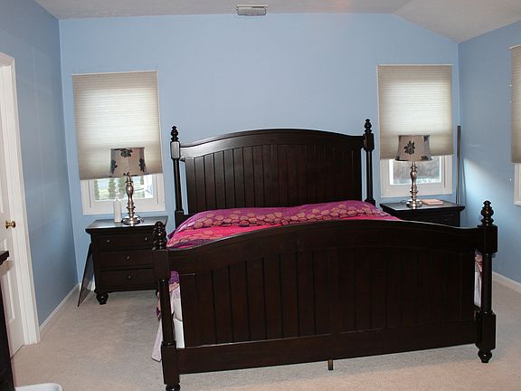4th image of 16 Thistle Hill Dr