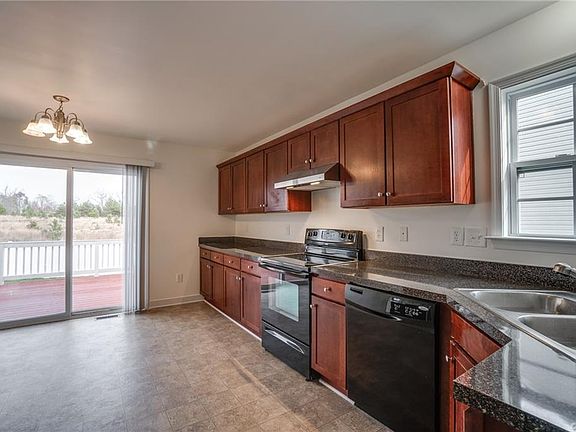 5th image of 4209 Eagle Dr