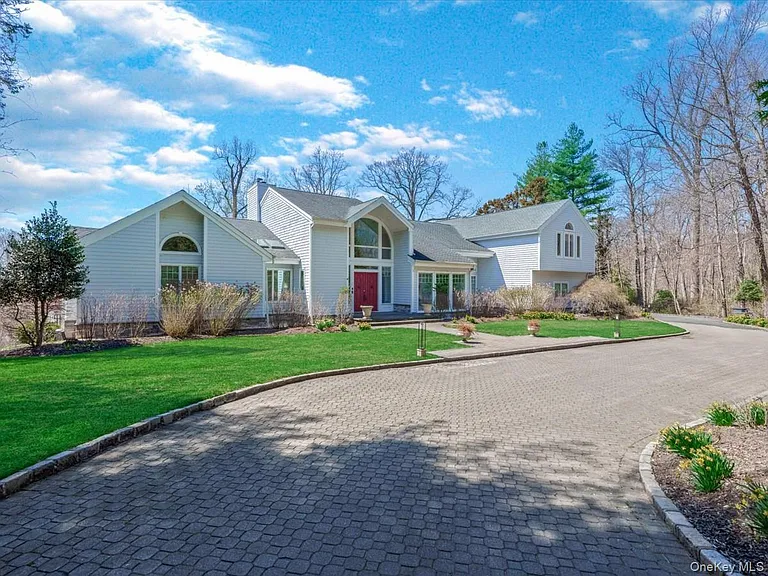 19 Mallard Dr — Photo 2