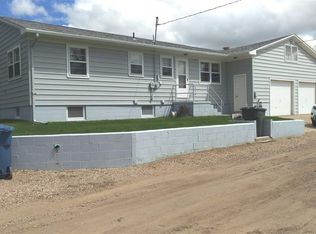 1015 Perkins St, Belle Fourche, SD 57717