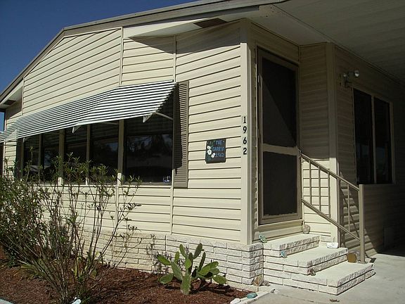 2nd image of 1962 Tower Lakes Blvd #107