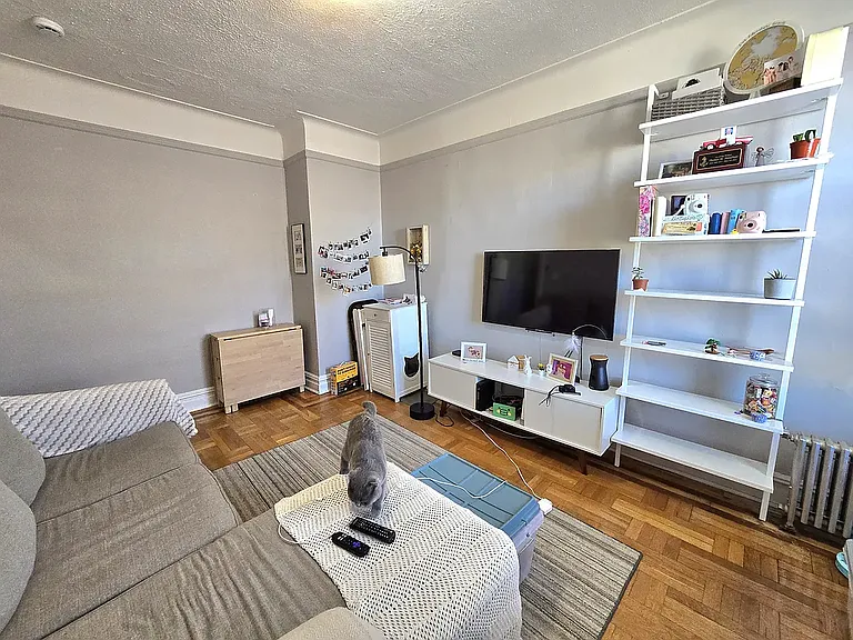 1514 W 8th St #D11 — Photo 6
