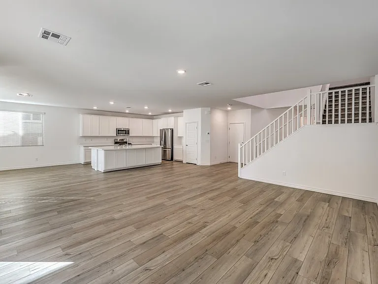 4445 Panoramic View Ave — Photo 11