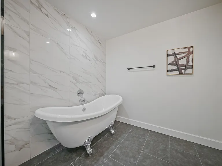 2431 E Manhatton Dr — Photo 28