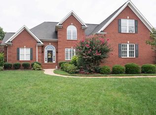 720 Mossy Ledge Ln, Simpsonville, SC 29681