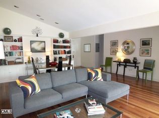 186 Southport Woods Dr, Southport, CT 06890
