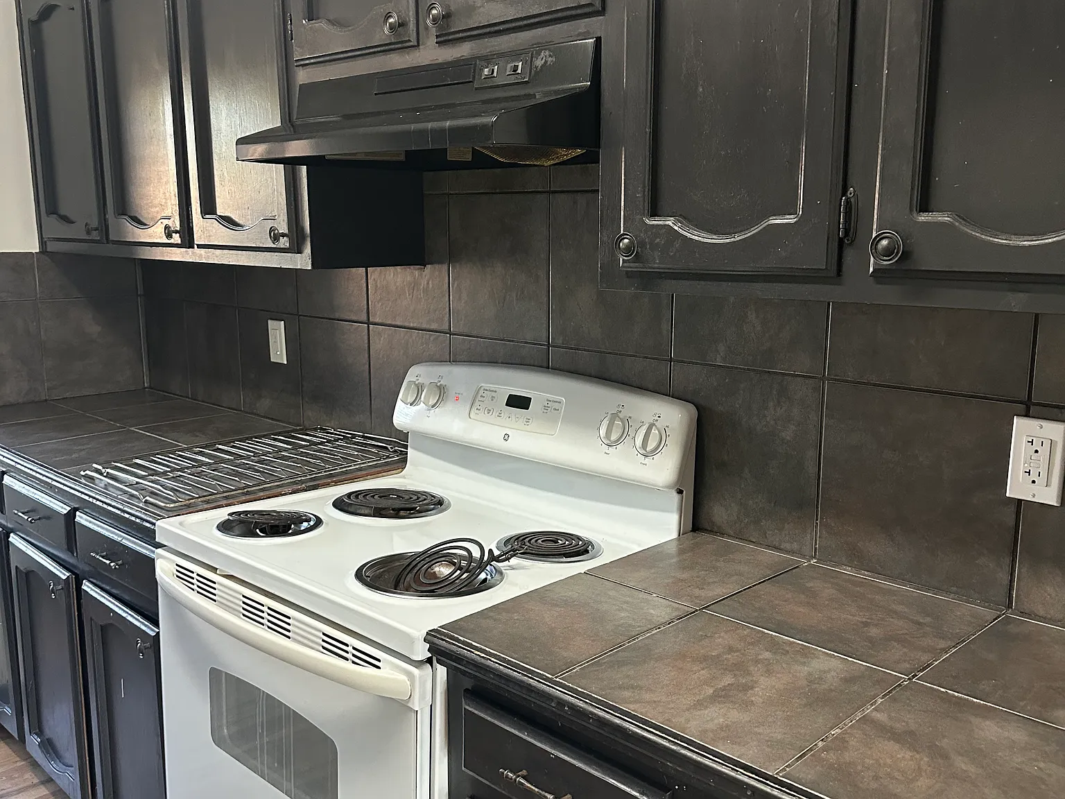 2 bed, 900 sqft, $900 — Photo 1