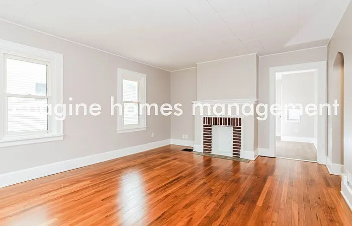 2 bed, 1.0 bath, 1032 sqft, $1,795 — Photo 3