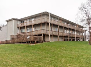423 W Zeller St, North Liberty, IA 52317