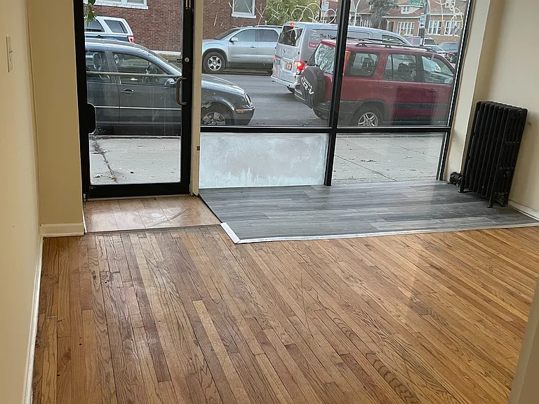 2900-04 N Laramie Avenue W George St #1L — Photo 12