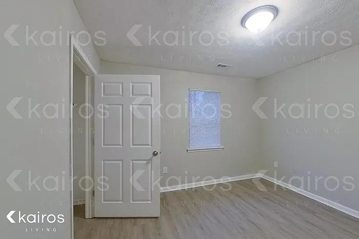 100 Deer Pkwy — Photo 17