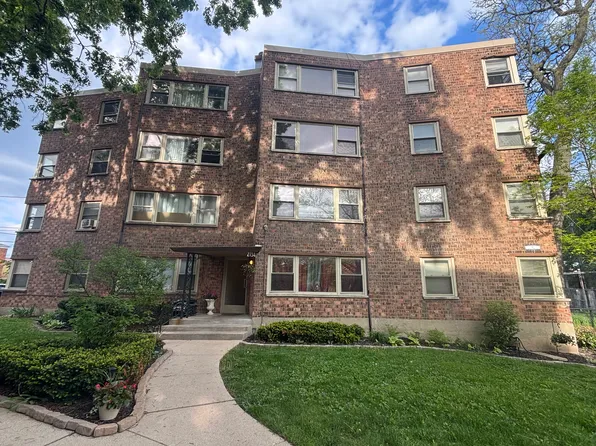 2134 W Rosemont Ave APT 1A, Chicago, IL 60659