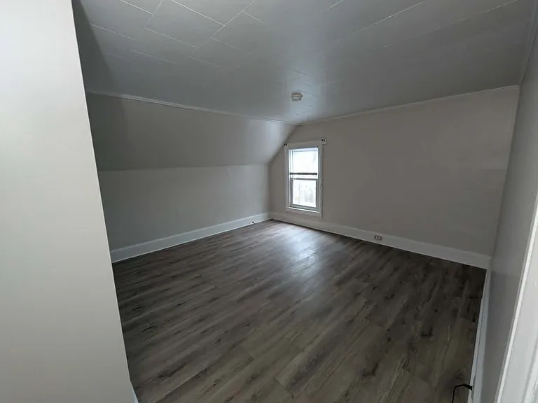 258 Essex St — Photo 24